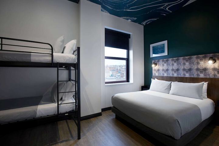 Room 34 of 74