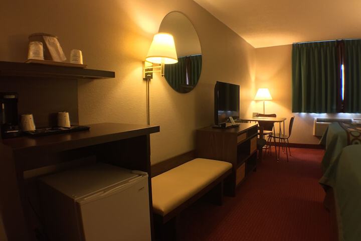 Room 49 of 64