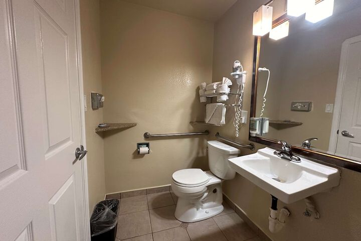 Room 20 of 25