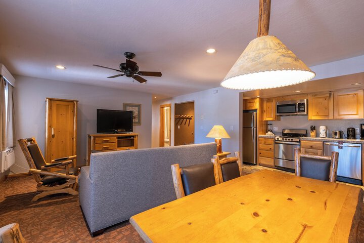Red Wolf Lodge at Olympic Valley