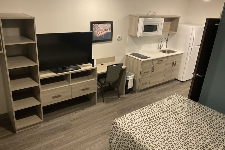 Room 27 of 63
