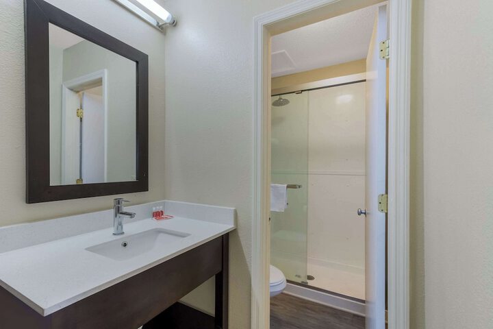 Room 40 of 48