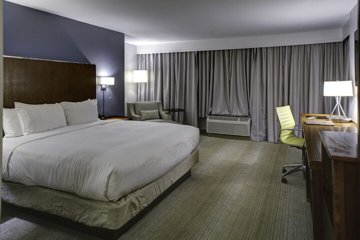 DoubleTree by Hilton Hotel Biloxi