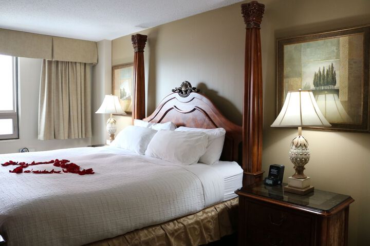 Room 21 of 76