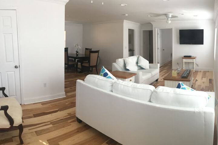 Room 28 of 35