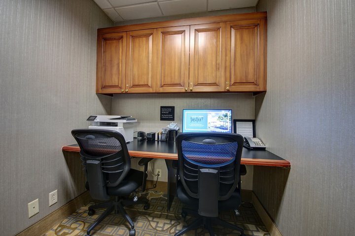 Business Center 73 of 73