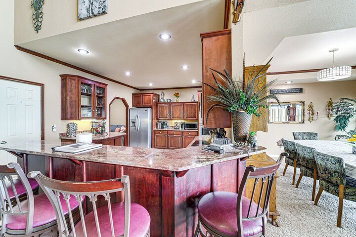 Waterfront Lake Eufaula Home: Multi-level Balcony