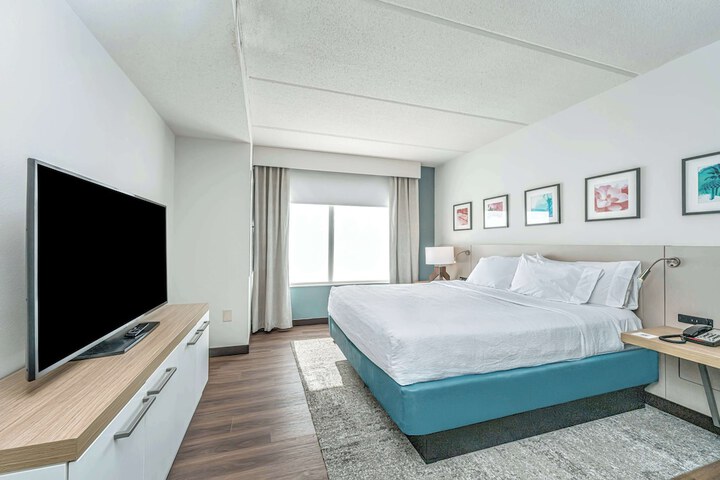Room 16 of 48