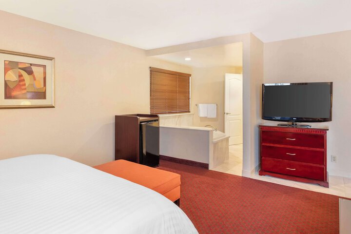 Best Western Plus West Covina Inn