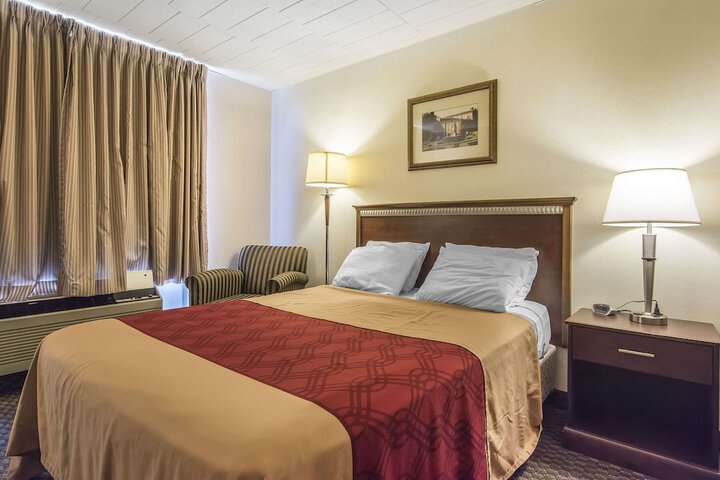 Room 10 of 37