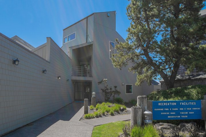 Embarcadero Resort Hotel & Marina