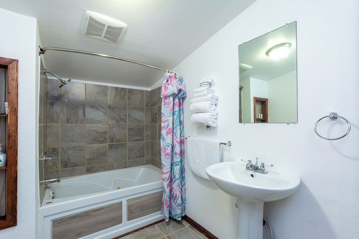 Cascade Motel