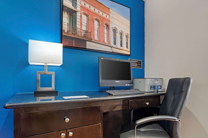Business Center 30 of 30