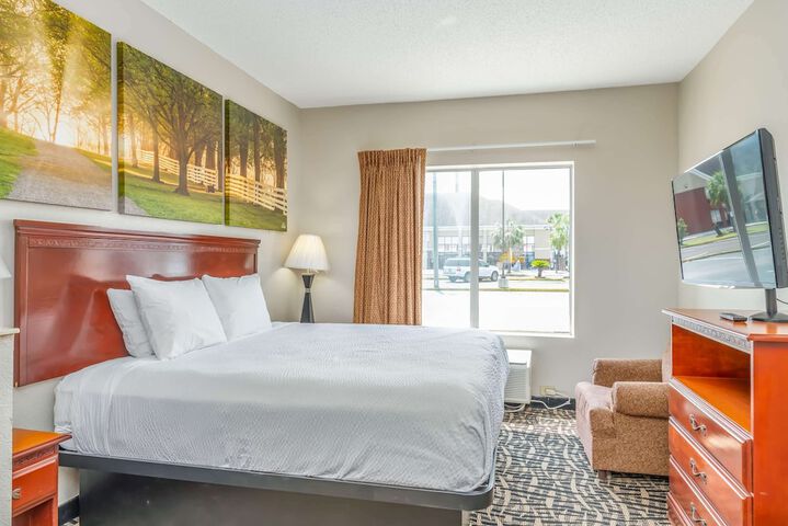 Room 17 of 25