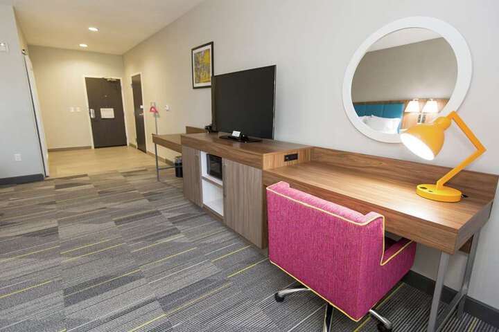 Room 122 of 200