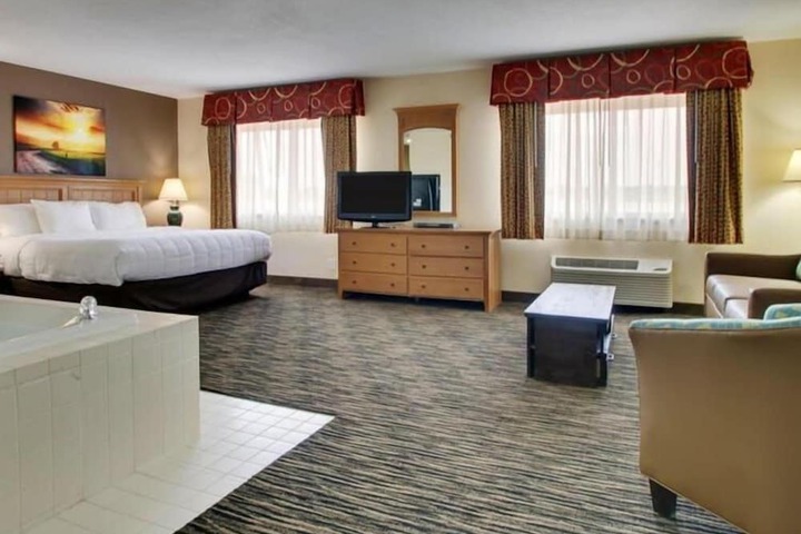 Room 15 of 37