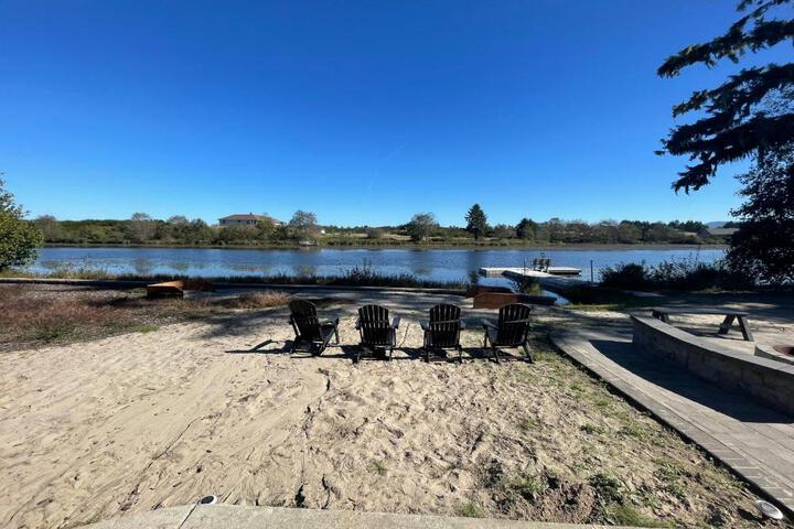 Gearhart Lakefront Vacation Rental