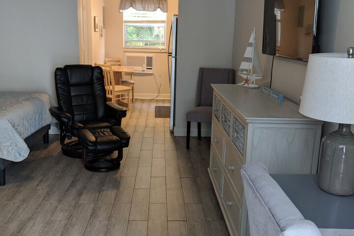 Room 30 of 72