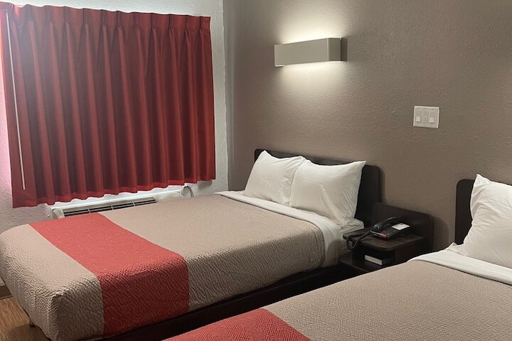 Room 21 of 25