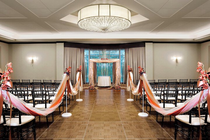 Ballroom/Hall 25 of 30