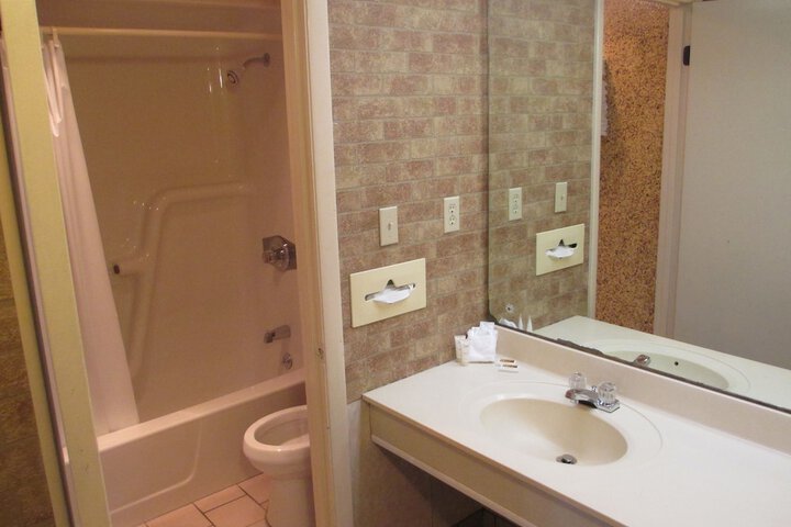 Room 14 of 24