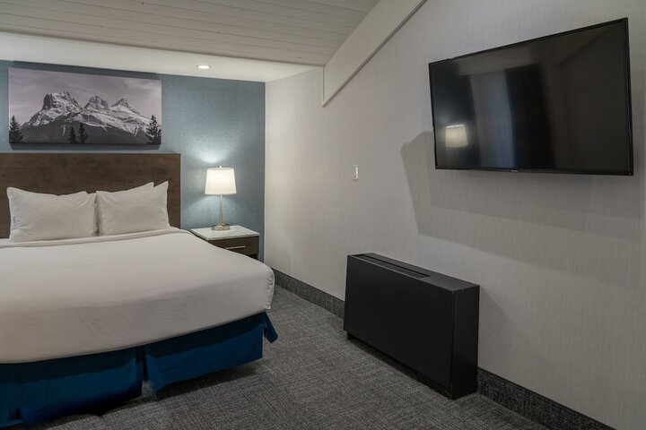 Room 30 of 60