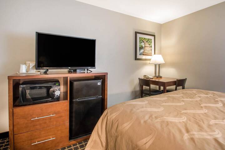 Room 26 of 43
