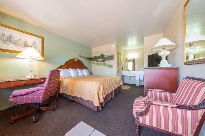 Room 36 of 70