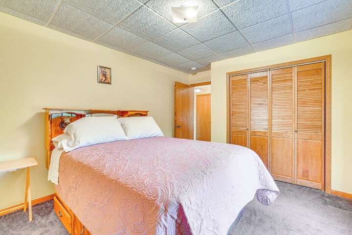 Lake Wissota Home w / Private Dock + Fire Pit!