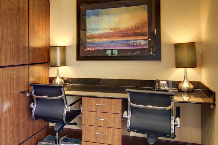 Business Center 27 of 27