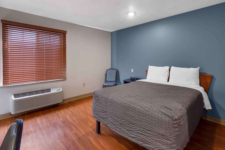 Room 22 of 34