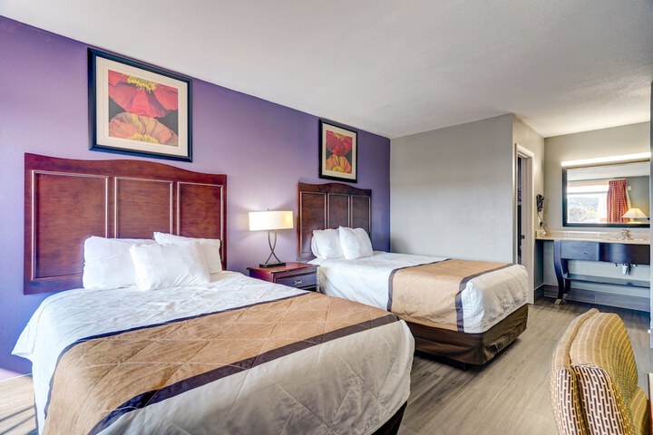 Room 14 of 28