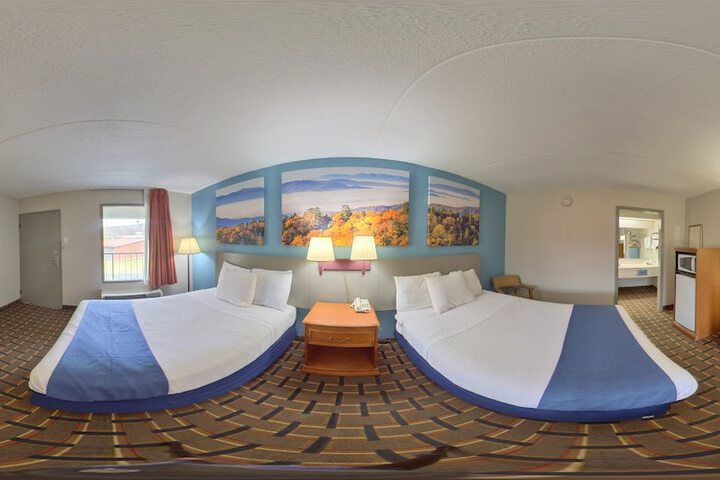 Room 14 of 34