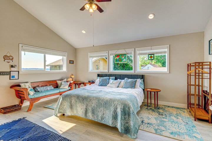 Bremerton Studio w / Bay View: Beach Access!