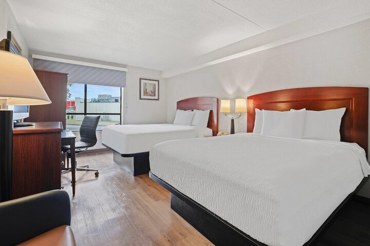 Days Inn by Wyndham Utica