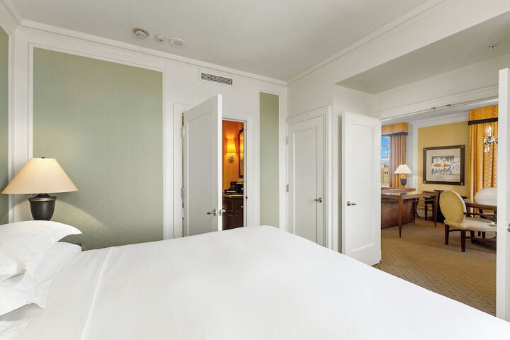Room 128 of 207
