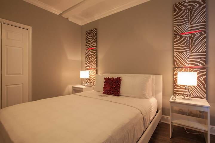 Room 9 of 43