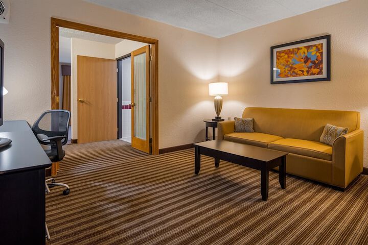 Room 15 of 28