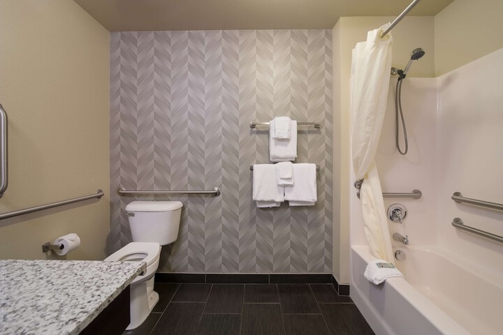 Room 10 of 29