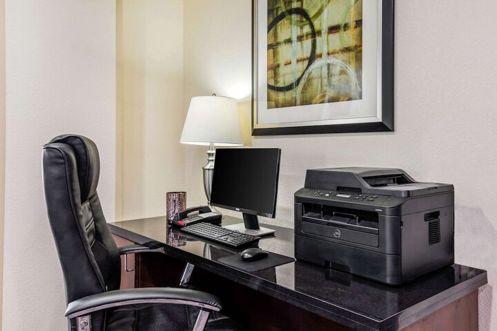 Business Center 46 of 46