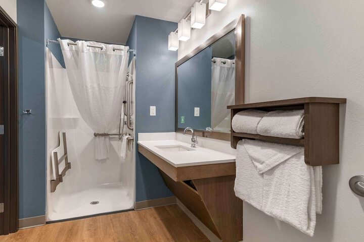 Room 8 of 29