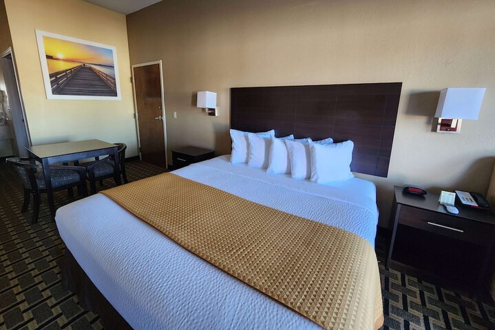 Days Inn by Wyndham Baytown East