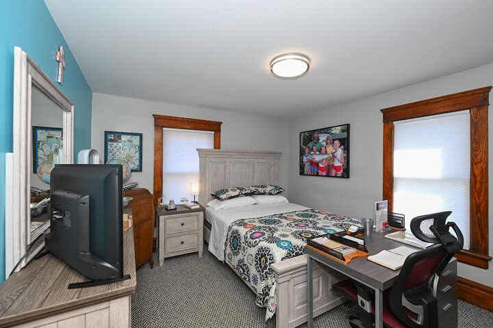 Room 98 of 276