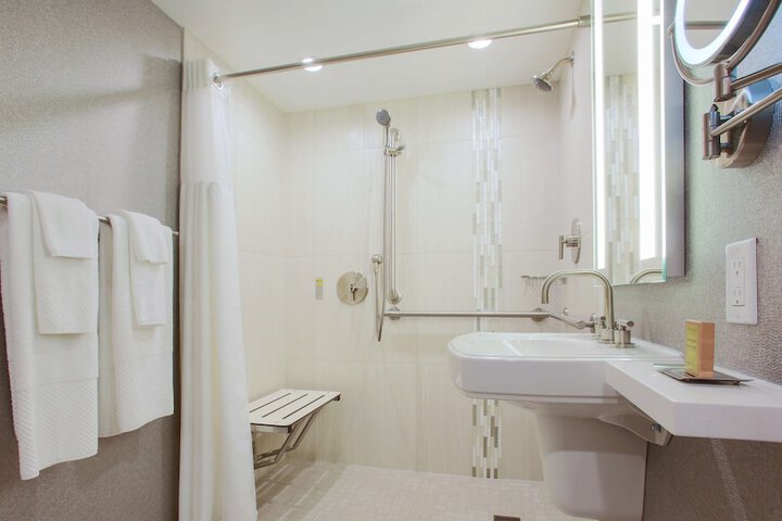DoubleTree by Hilton Chicago - Alsip