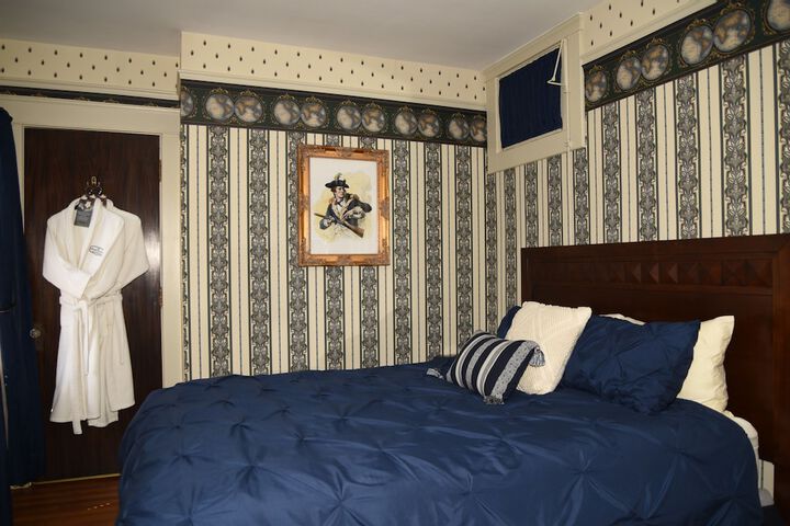Room 55 of 96