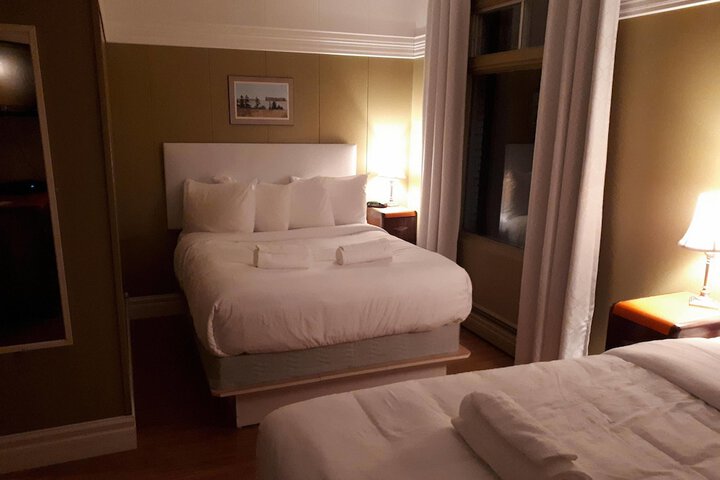 Room 37 of 47
