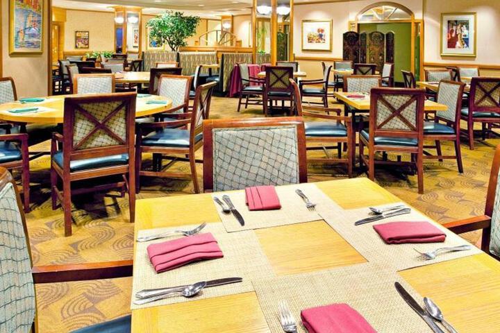Crowne Plaza Chicago-Northbrook by IHG