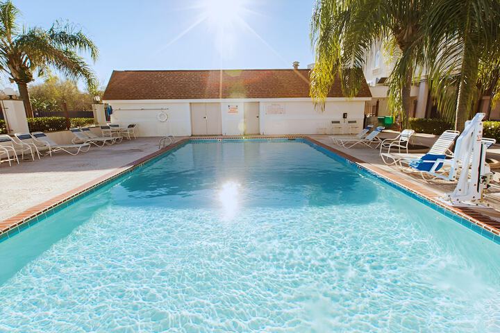 Pool 12 of 74