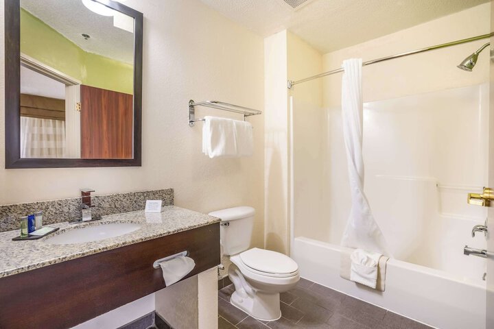Sleep Inn & Suites Jacksonville near Camp Lejeune