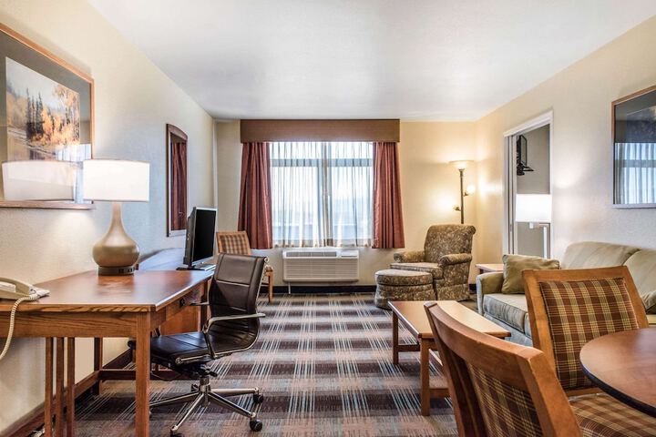 Room 13 of 34